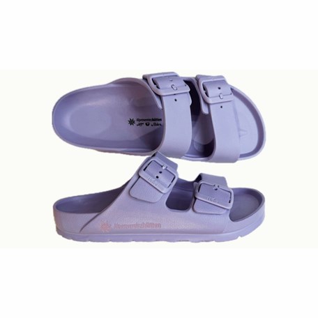 lavendelfarbene Hüttenschuhe