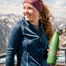 grüne Edelstahlflasche mit Berggravur und DAV-Logo